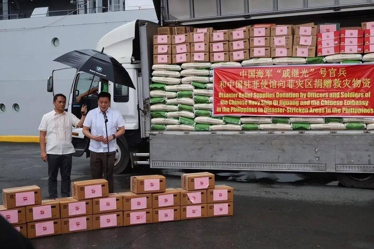 当着1亿菲律宾人的面，马科斯高调“亲华”，中国大使泼了盆冷水