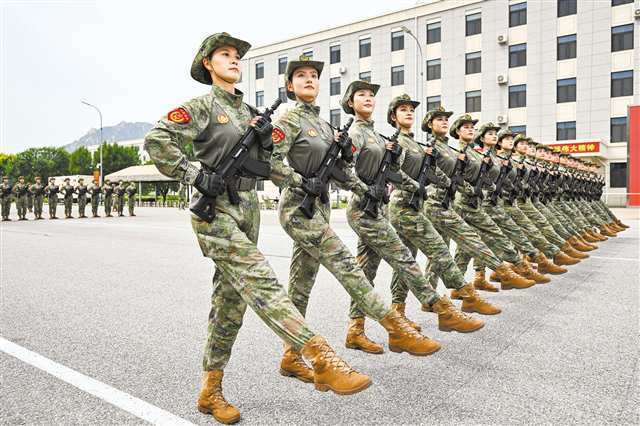 阅兵时长约70分钟,45个方(梯)队、国之重器齐上场