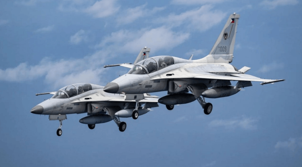 中国靠近仁爱礁军舰,就越过菲律宾红线?菲军:有能力击沉敌舰