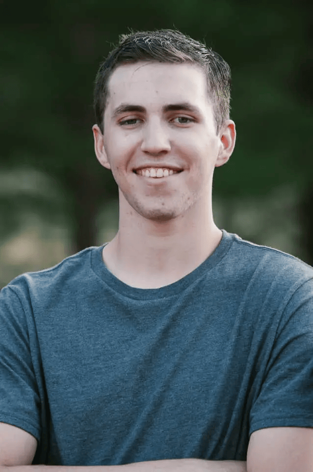 柯克案枪手邻居:两周前见过枪手及其跨性别伴侣