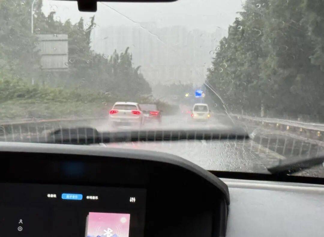 云南连发多条预警!昆明的雨要下到什么时候?最新预判→