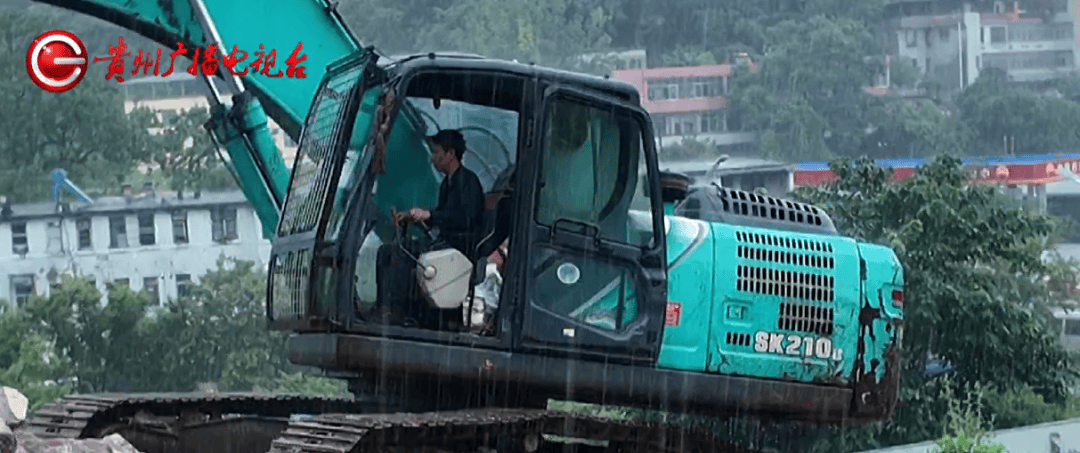 心酸!12岁男孩“独居”贵阳一安置房内,父亲回应:迫于无奈,因为……