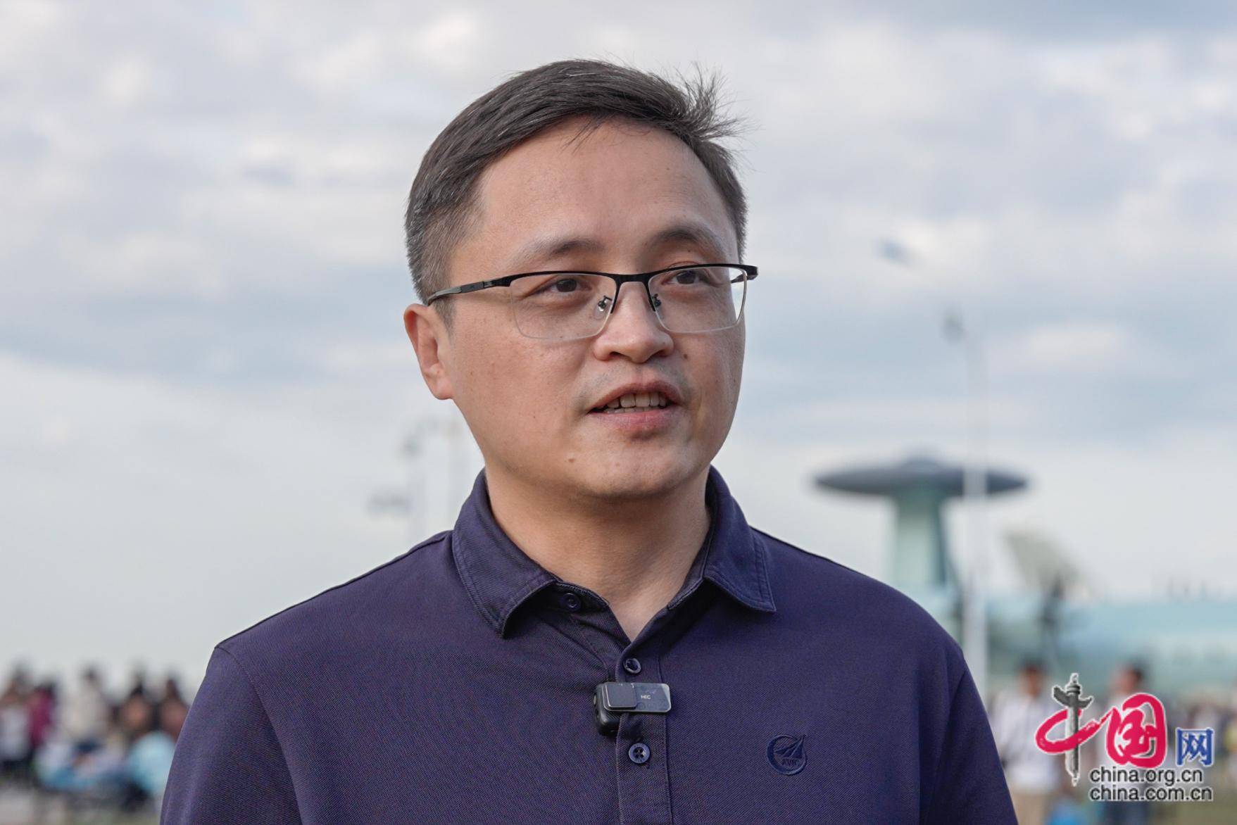 我国第五代战机歼-20,如何能让飞行员有信心?——访航空工业成都所副总设计师龚峰