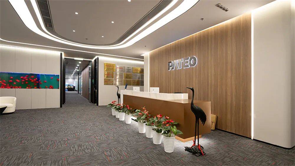 港股座舱第一股诞生!小米是股东,刚拿下保时捷大单