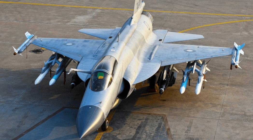 再次闪耀!多架“枭龙”正式交付阿塞拜疆,42亿美元大单落地了?