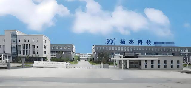 扬州女销售逆袭成百亿富豪!22 亿 “天价” 并购,半导体圈炸锅了