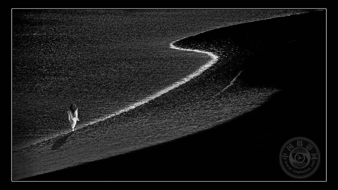 中国摄影网获29个奖项,2025年俄罗斯第3届大欧亚四地巡回摄影展(单色组)获奖公布